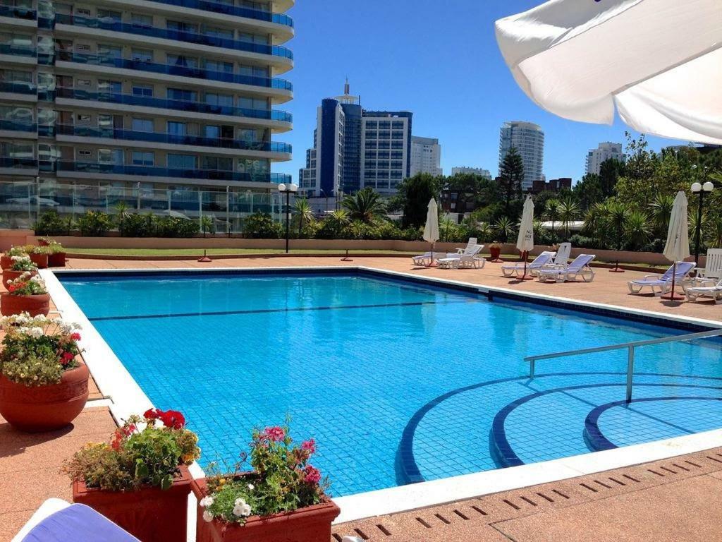 Long Beach, Parada 3 *